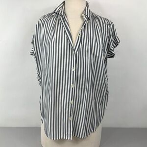 Madewell Short Sleeve Button Down Shirt in Navy & White Pin Stripe XXS